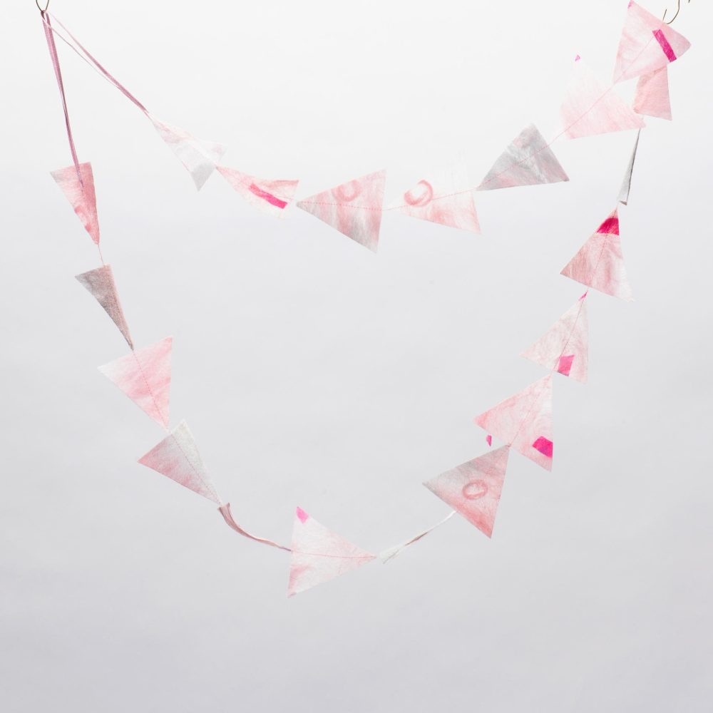 roze vilten vlaggetjes
